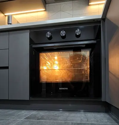 Siemens Latest Model Black Built-In Electric Oven 60cm – Premium German Engineering