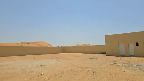 10000 Sqft Open Yard 3 Phase Power Offcie Boundary Wall In Al Sajaa Sharjah