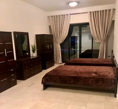 Big Beautiful Room For One Girl ( preferably Europe or Russian) 4000 AED