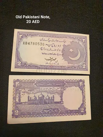 Old  Rare Rs 2 Pakistani bank note in mint condition