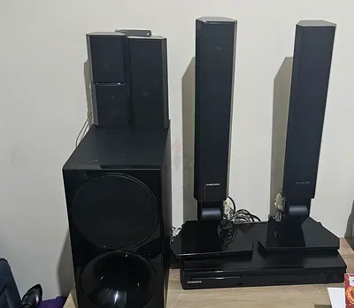 📢 For Sale – Samsung 5.1 Home Theatre System
Samsung 5.1 Channel Home Theatre System in excellent