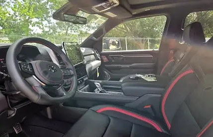 2027 RAM 1500 TRX 照片 8