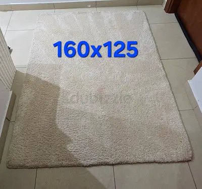 Light beige shaggy rug 160x125 cm - excellent condition