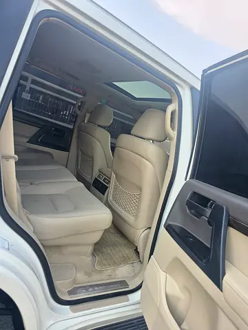2019 Toyota LAND CRUISER — фото 7