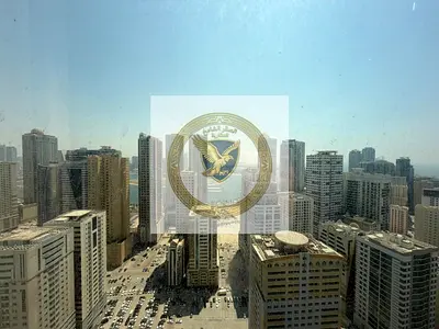 شقة واسعة للإيجار السنوي المجاز3 غرفه نوم وصاله اطلاله بحريه برج جديد ثاني ساكن صيانه مجانيه تكييف مركزي قريب الي مخرج دبي