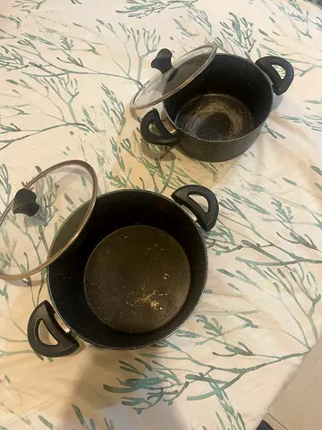 Black Cooking Pots
