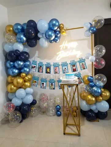 Balloons decorations services Available