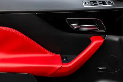 صورة مصغرة 13 لـ 2020 Jaguar F-PACE