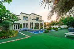 The First And Largest Corner Plot In Jumeirah Parks | Luxury 5 BR Villa