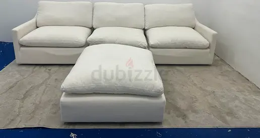 Like new condition oc home sofa