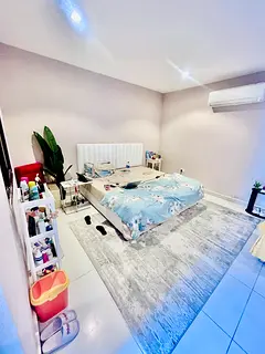 ((Ladies only))Studio room available in jumeriah 1 near Iranian Hospital