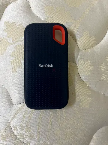 SanDisk Portable External SSD - Compact 1TB (Good Condition)