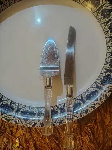 Cake server and knife set with clear handles - used