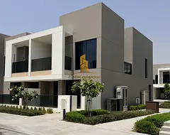Single Row | Brand New | Classic 3 Bedrooms