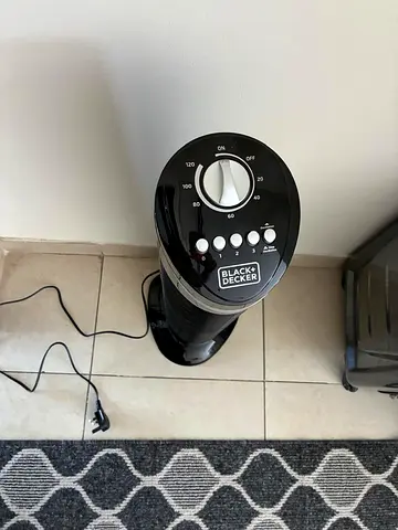 Black+Decker Tower Fan - Oscillating Cooling Fan, Good Condition