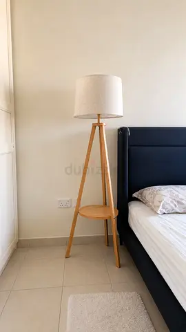 Modern Floor Lamp | Excellent Condition | Warm LED Light