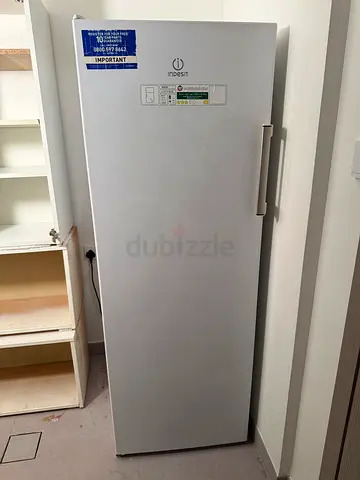 Indesit freezer 220L