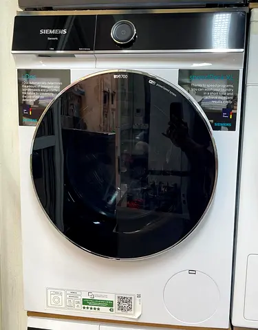 Siemens iq700 wifi washing machine latest model like new