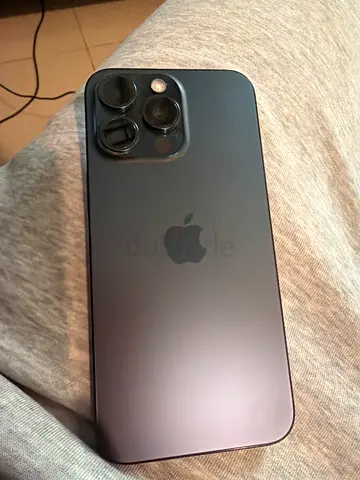Apple iPhone 15 Pro Max in Black Titanium