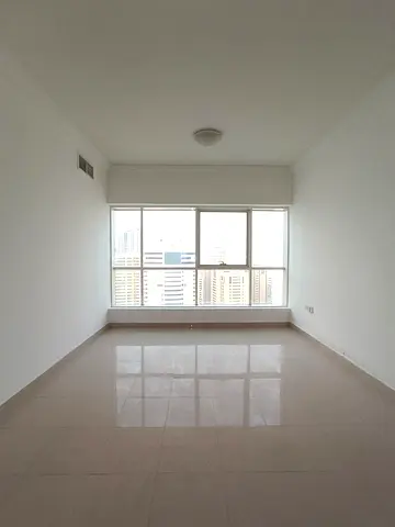 Apartment for Rent – Al Taawun, Sharjah* Spacious and elegant apartment in **Al Taawun**, featuring a **direct view of Al Khan Lake and Al Mamza