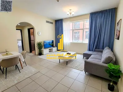 🏡 أفخم وأرقى شقة غرفة وصالة مفروشة بالكامل للإيجار الشهري في مجمع الجرف  مقابل جامعة عجمان والمحكمة وسهل المخرج لدبي والشارقة– الجرف 2 ✨ 🔹 شقة واسعة