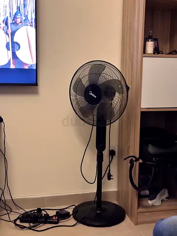 Pedestal standing fan - perfect condition