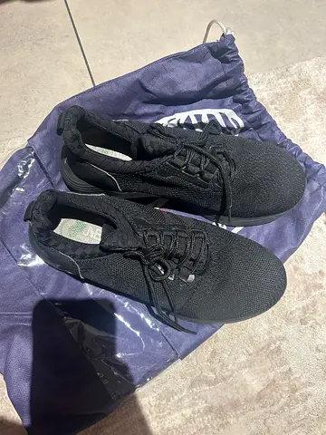 Black lightweight hard sole shoes. Good for engineering, site visits and comfortable for outings