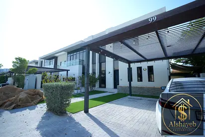 3BR Villa | Rochester | Park & Garden Views | Unfurnished