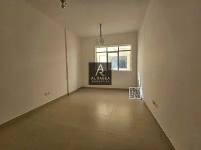 اول ساكن-تصميم عصري-غرف ماستر-باركينج فري-حديقه-يسهل الخروج لي دبي
