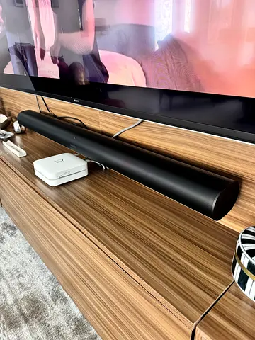 Sonos Arc Sound Bar plus mounts - selling 2