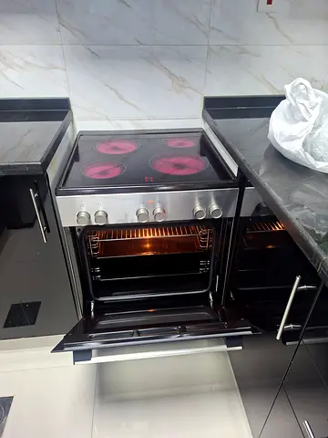 Bosch Electric Ceramic Cooker 4 hubs