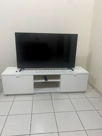 Noon 50 inch Smart LED TV . Needs LED Light replacement