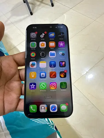 iPhone 16 pro max in good working condition — 256, unlocked using jv chip. Esim cant use.only 1 phys