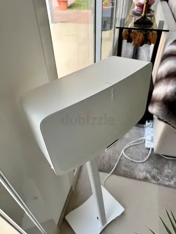 Sonos Five Pair (White) - Excellent Condition with stands