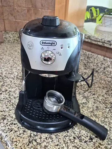 DeLonghi Espresso  Cappuccino Coffee Machine | Steam Milk Frother | Excellent Working Condition