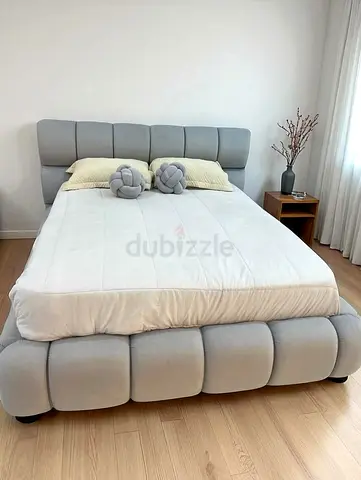 Luxury Fabric Bed Frame With Mattress Stylish Modern Design Headboard