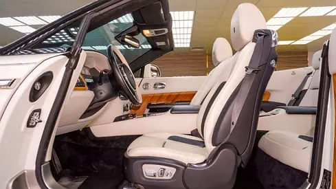2017 ROLLS-ROYCE DAWN — миниатюра 12