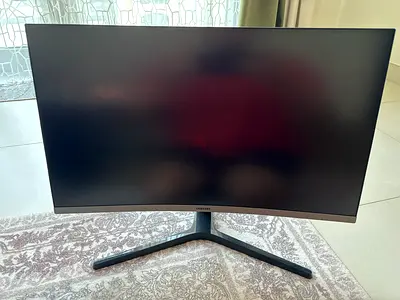 Samsung 27 Curved Monitor - Good Condition