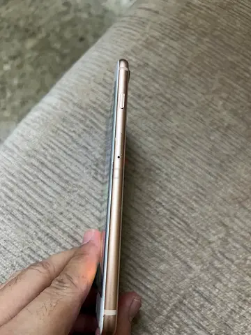 iPhone 8 Plus 64 go sim lock rose gold 275