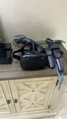 HTC VIVE