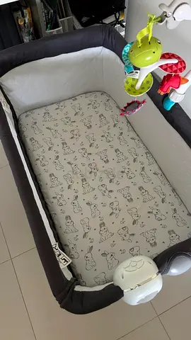 Jikel Nova Bedside Crib / Co-Sleeper with Music Lights - Excellent Condition