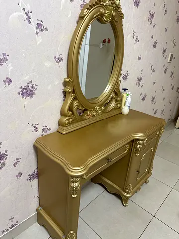 Dressing table for sale