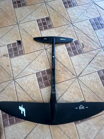 Sk8 foil 750 like new