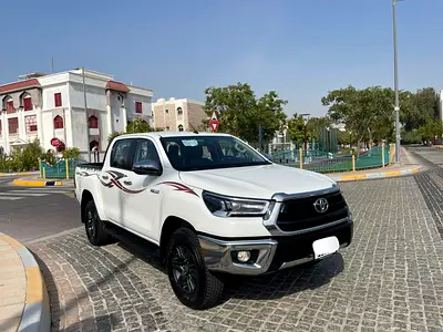 تويوتا هايلوكس اوتوماتيك 2025 الفطيم زيرو بحالة الوكالة Hilux Double Cab 2025 GCC Specs