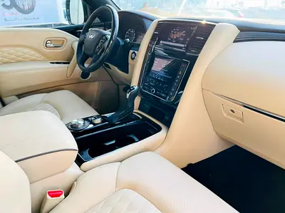 2021 Infiniti QX80 照片 12