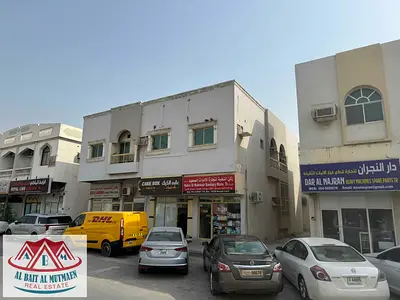 محل علي شارع عام في اليرموك