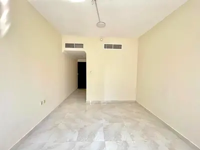 Lavish 1bhk full family building in muwailah sharjah with balcony 2wasroom 34k