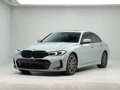 GCC specs, 2024 BMW 320i in Perfect Condition