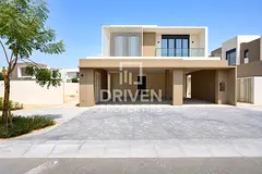 Corner Villa | Private Pool | Huge Garden