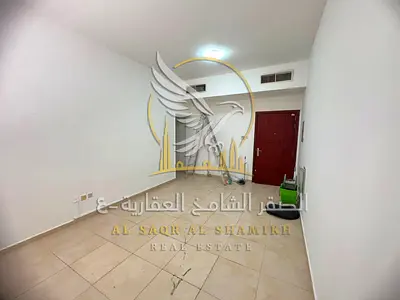 للإيجار السنوي في الجرف 2 عجمان شقة غرفة وصالة مطبخ واسع تصميم عملي ومريح مدخل أنيق جاهزة للسكن الفوري